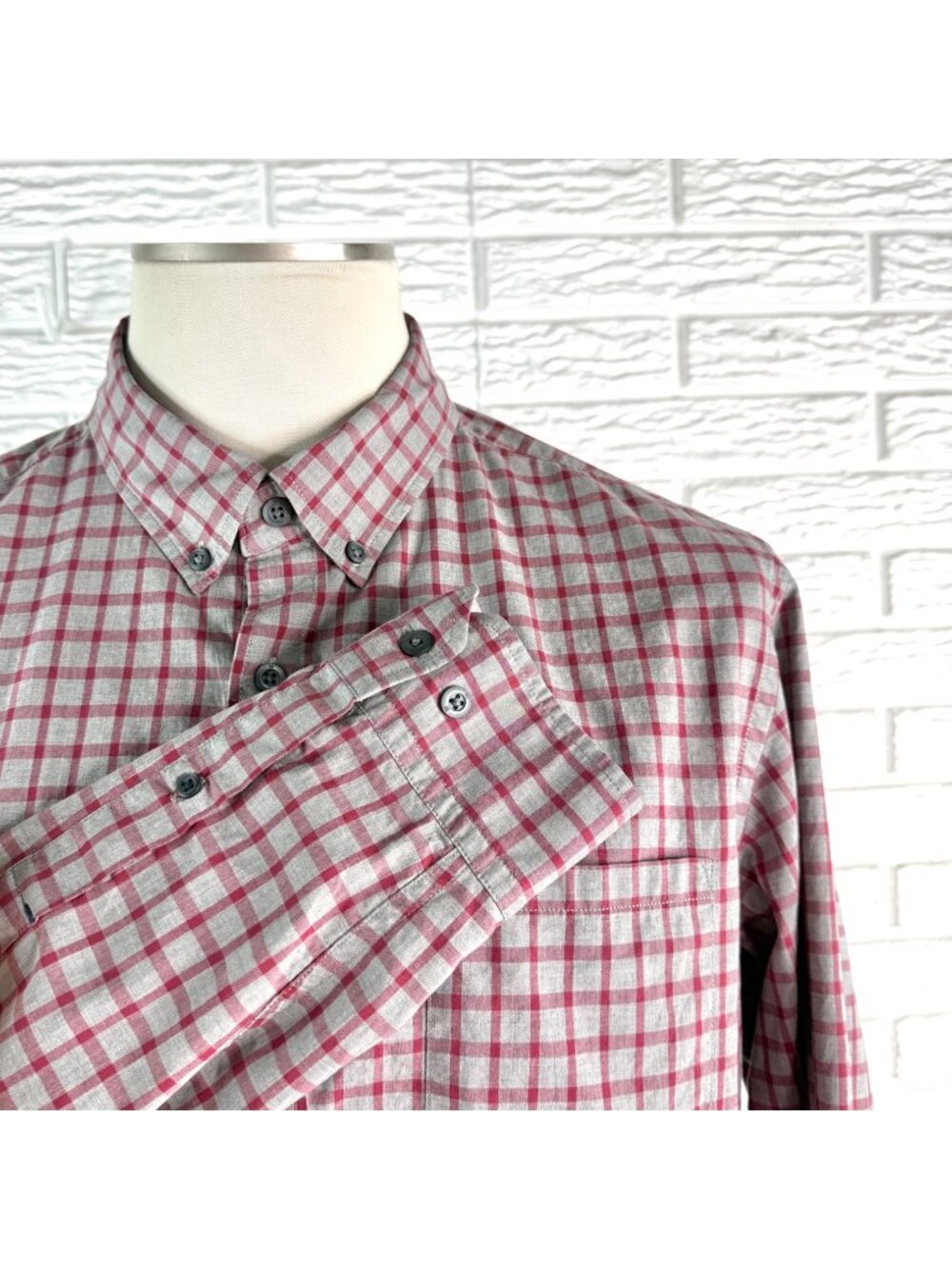 Banana Republic Slim Fit Grid Style Check Pattern Plaid Button Down Shirt Large